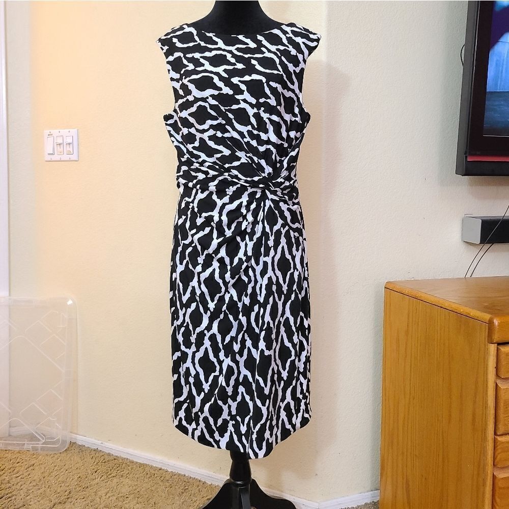NWOT "Chaus" dress size L.